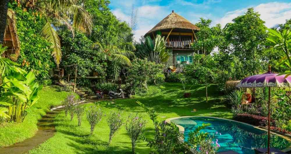 La más deseada del 2015: Casa del árbol en Bali - Bali, Indonesia  Aparece en la lista de deseos  271.887 veces.