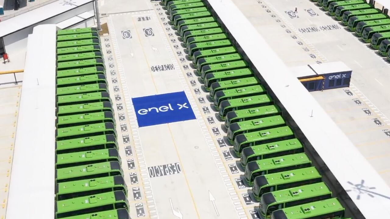 Más de 100 buses eléctricos ingresaron al sistema de transporte de Bogotá