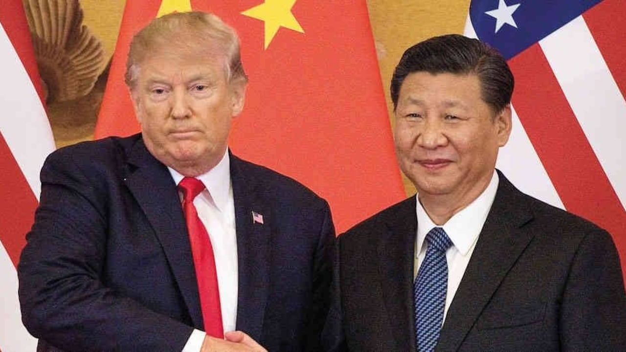 Donald Trump, presidente de Estados Unidos y Xi Jinping, de China están lejos de llegar a acuerdos. Foto: AFP