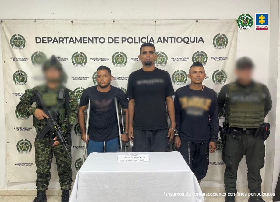 Harold Alberto Marín Ríos, alias El Mocho; Jonis David Garzón Gallego, alias El Negro; y Eder Giovanni Sánchez Rodríguez, alias Lucas, detenidos por secuestrar a dos adolescentes para entregarlos al Clan del Golfo, según la Fiscalía.