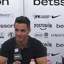 Lucas González (izq.) y Edwin Cardona (der.) en rueda de prensa de Atlético Nacional.