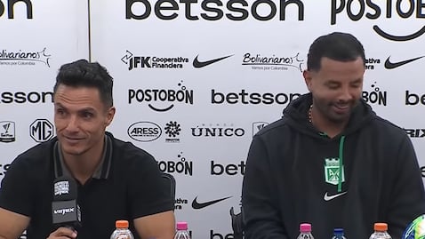 Lucas González (izq.) y Edwin Cardona (der.) en rueda de prensa de Atlético Nacional.