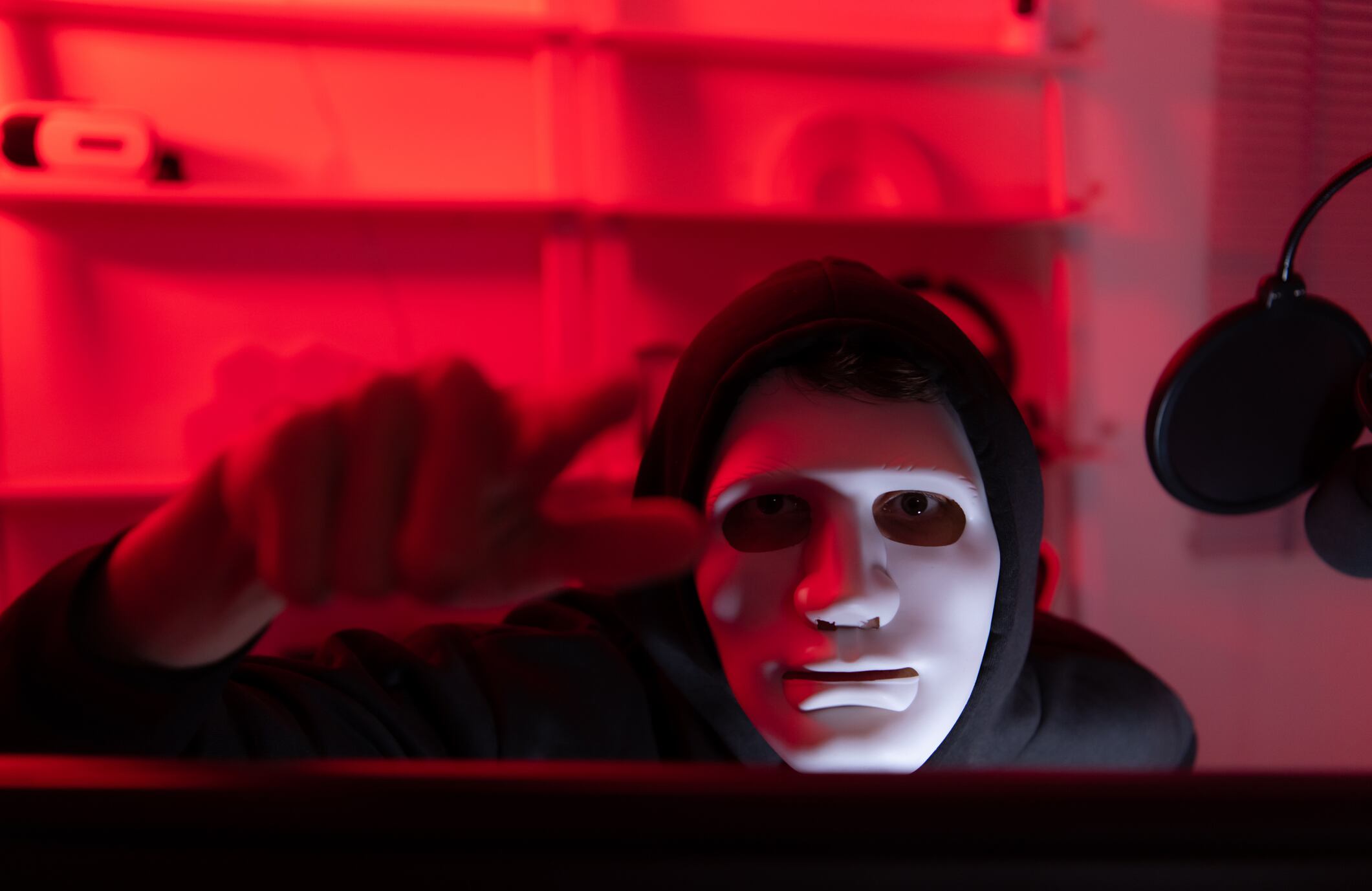 El virus convierte al celular en una puerta abierta a las cuentas bancarias, sin dejar rastros visibles.