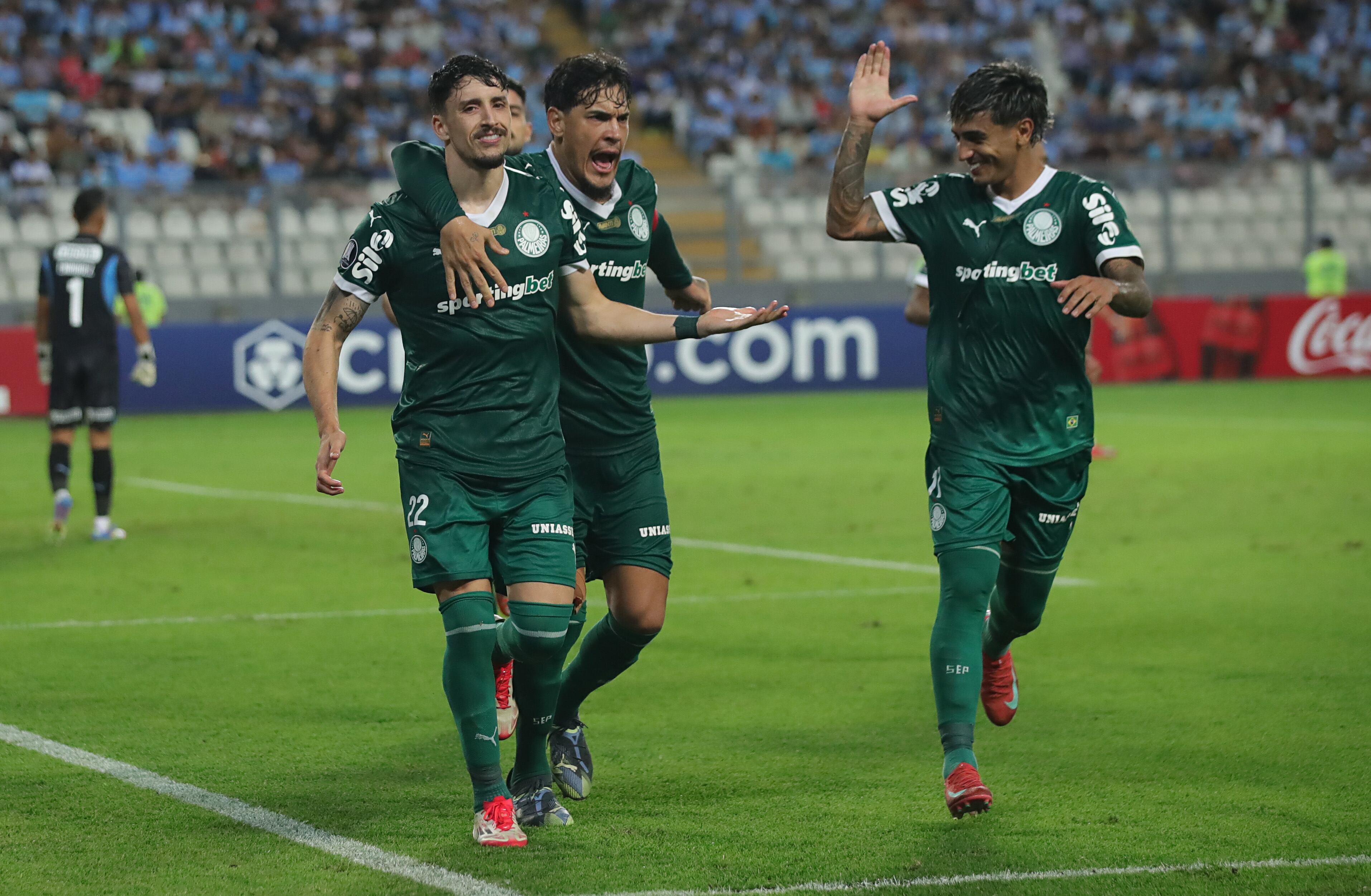 Palmeiras se quedó con el triunfo en suelo peruano.