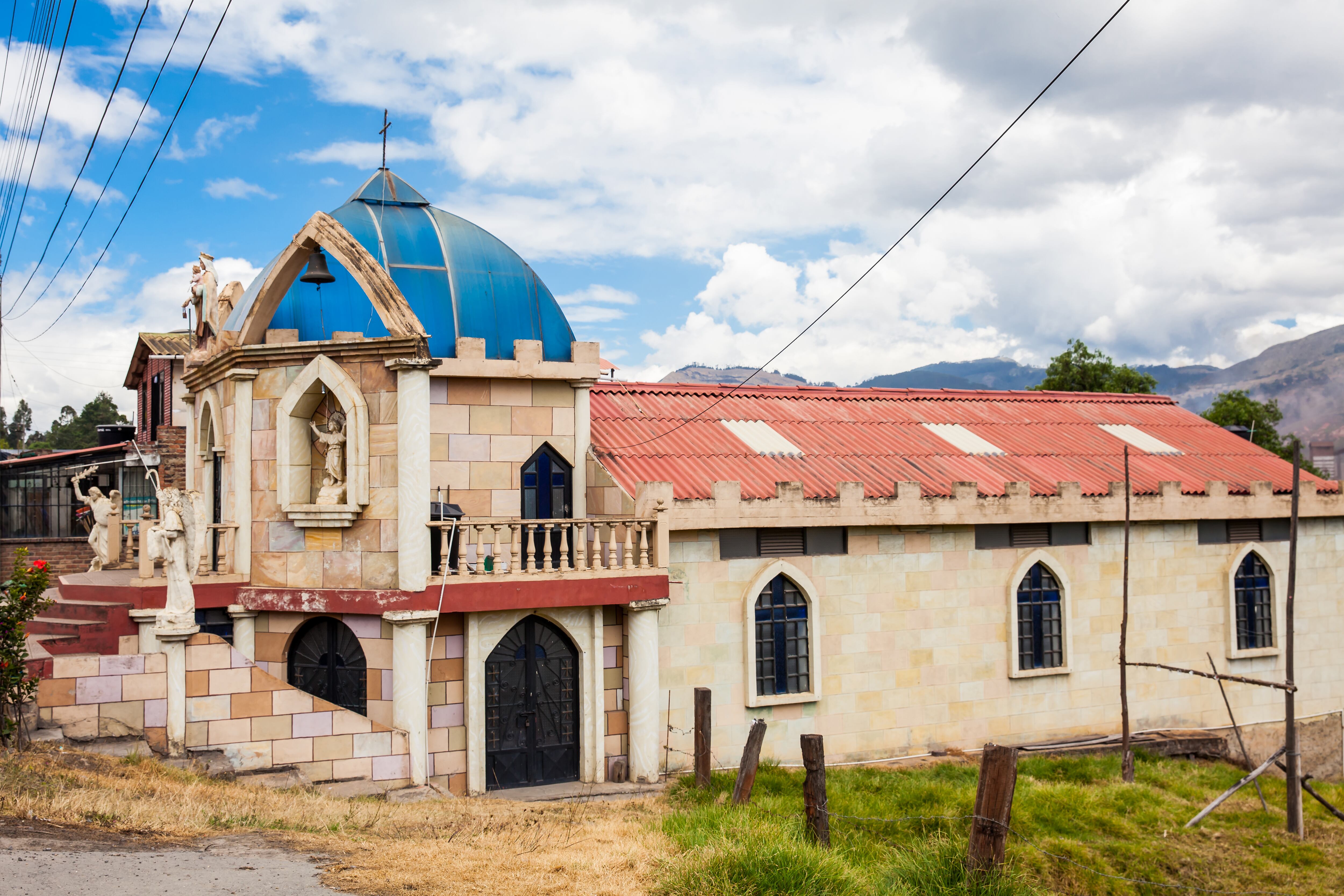 ¿Cómo llegar a Sogamoso, Boyacá, y qué sitios turísticos visitar?