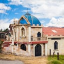 Hermosa iglesia en la carretera entre Sogamoso y Corrales en el municipio de Topaga en el departamento de Boyacá en Colombia