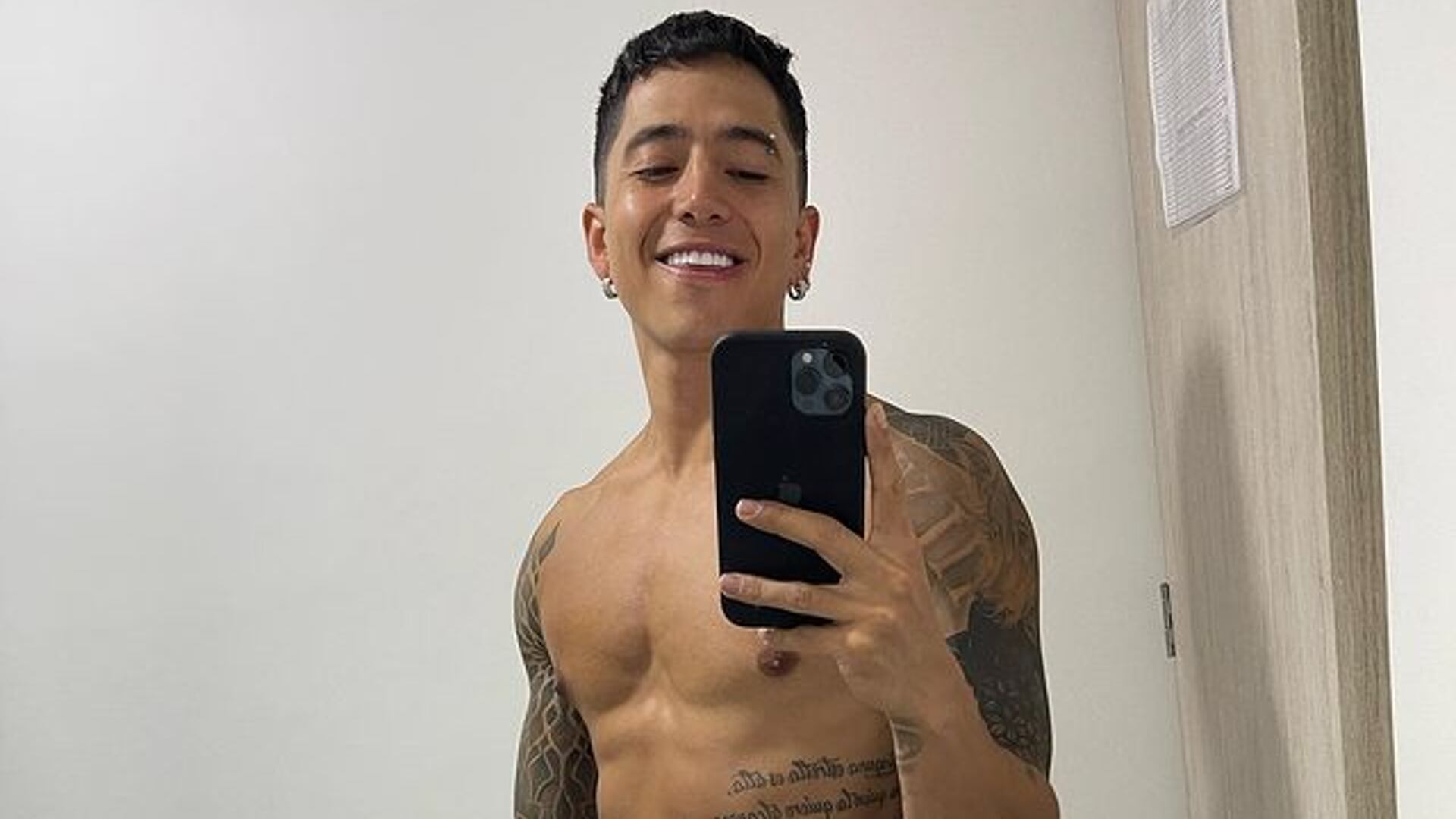 El cantante desató infinidad de comentarios con su respuesta en Instagram. Foto: Instagram @andyrivera.