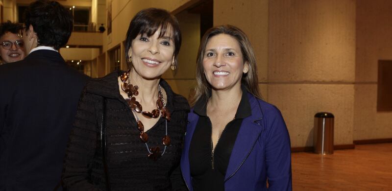 Gloria Gómez y Gladys Arciniegas. 