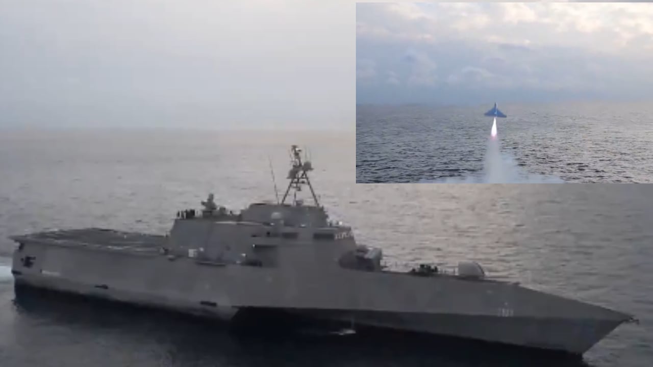 Imagen difundida por la Marina de EE. UU. muestra el lanzamiento del dron de ataque LUCAS, un hito en el uso de sistemas autónomos desde buques de guerra.