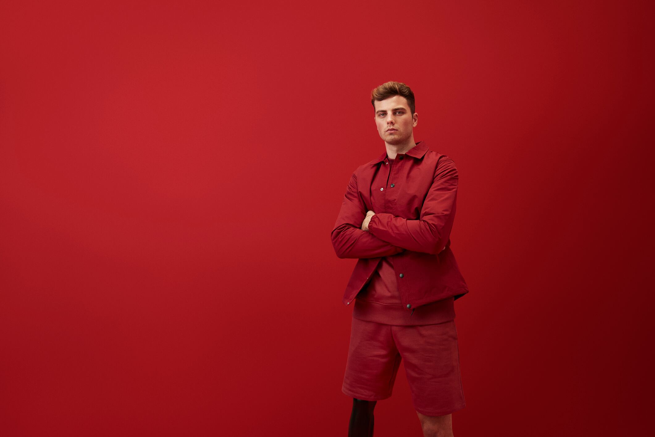 Secretos del diseño: cómo combinar tonos para realzar la presencia del rojo