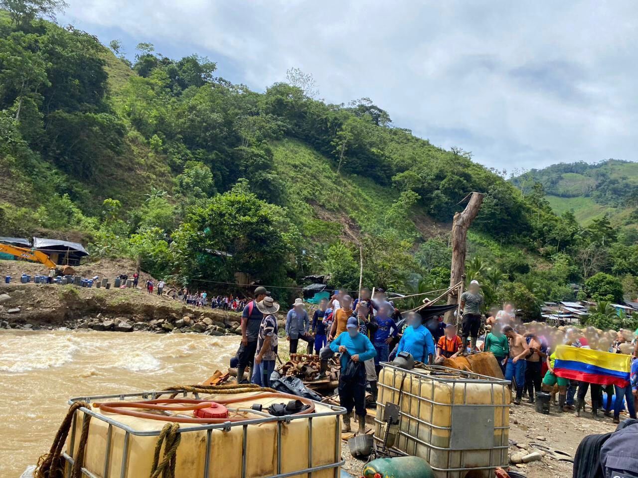 Poblaciones en límites entre Anorí y Amalfi se opusieron a opertaivos contra la minería ilegal.