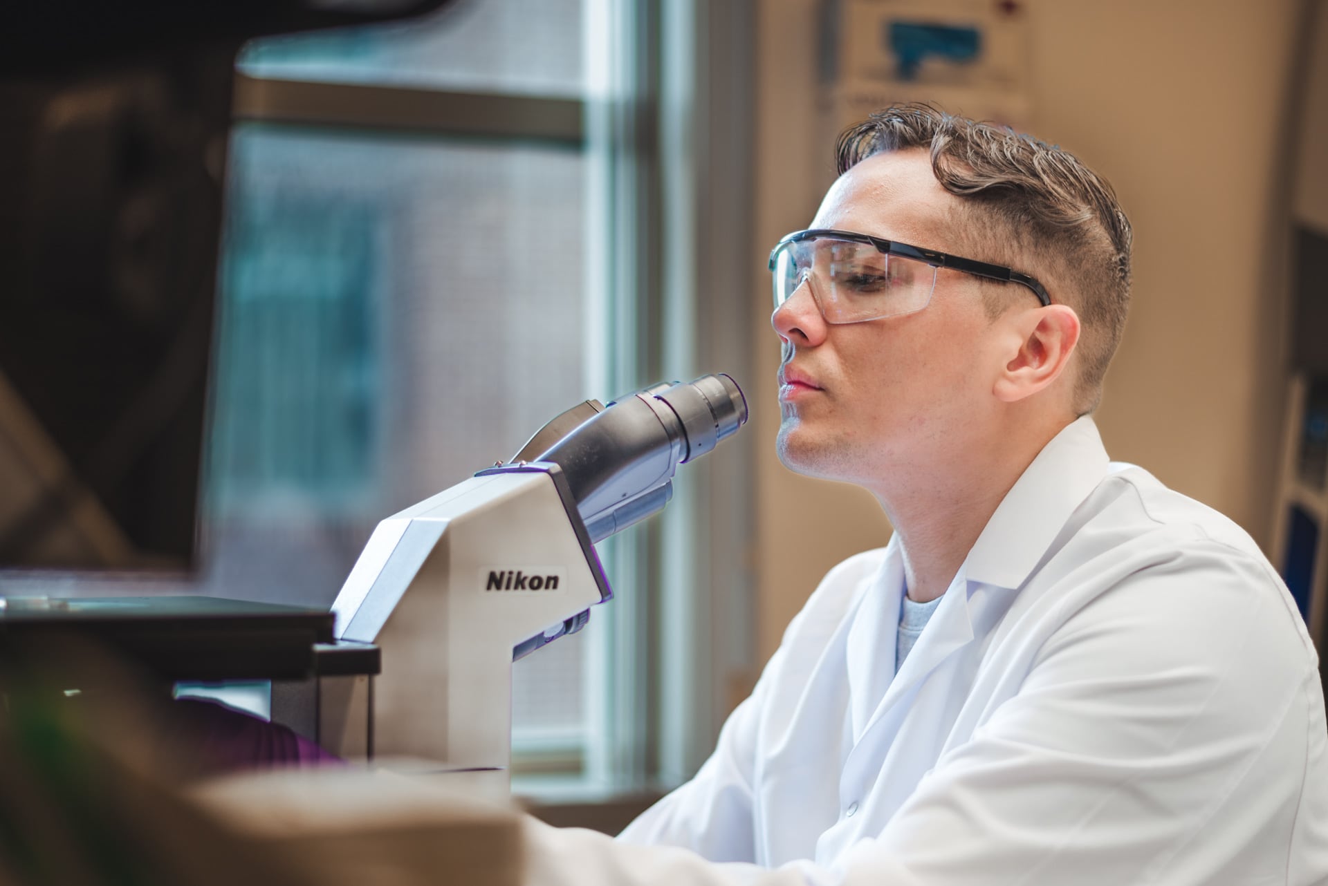 Pedro de la Torre es egresado de la Universidad del Atlántico.