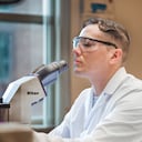 Pedro de la Torre es egresado de la Universidad del Atlántico.