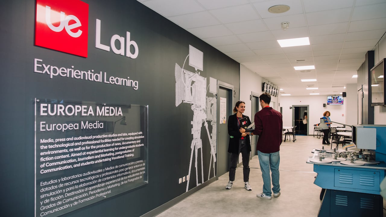 Iniciativas como el Business Lab de la Universidad Europea acercan a los estudiantes a problemas reales planteados por compañías y startups nacionales e internacionales.