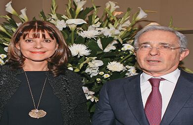 Marta Lucía Ramírez y Álvaro Uribe.