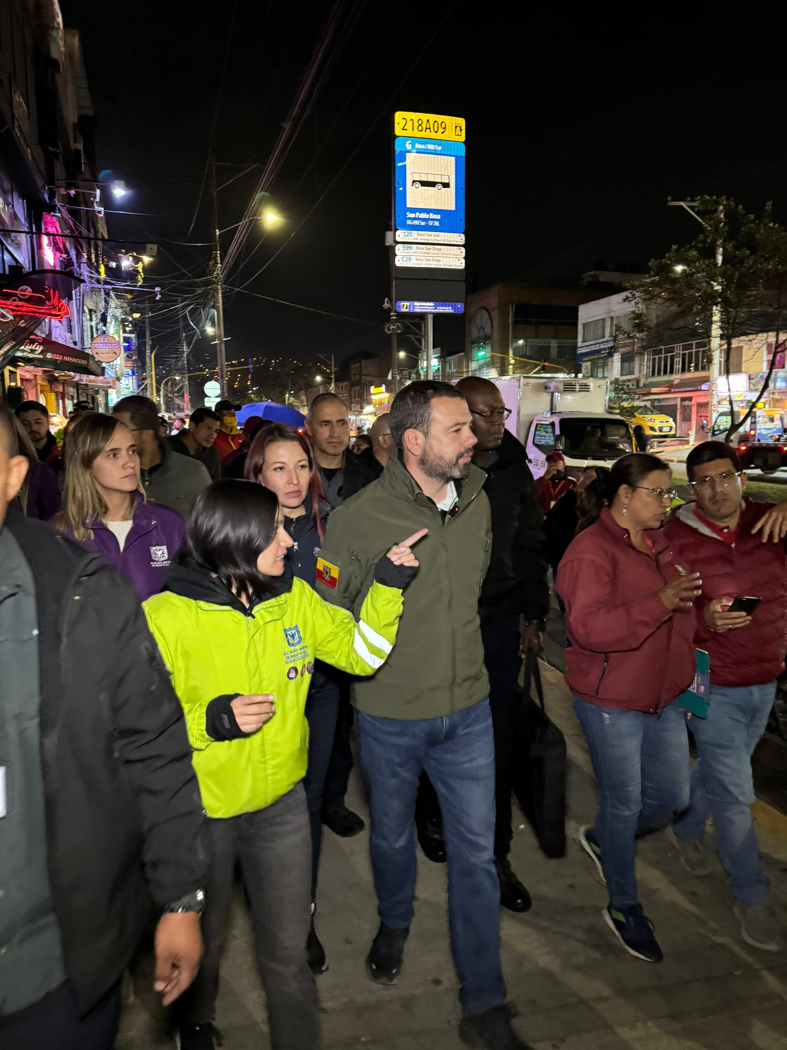 El alcalde Carlos Fernando Galán lideró la 'megatoma' para recuperar la seguridad, movilidad y el orden en Bosa Piamonte.