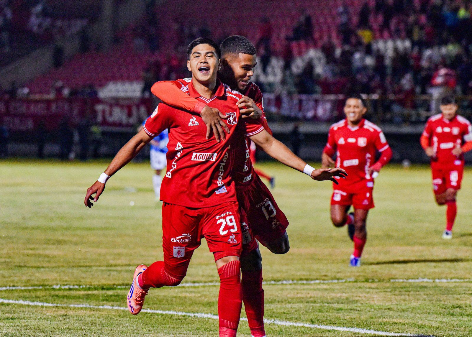 América de Cali ganó y se metió a los ocho.