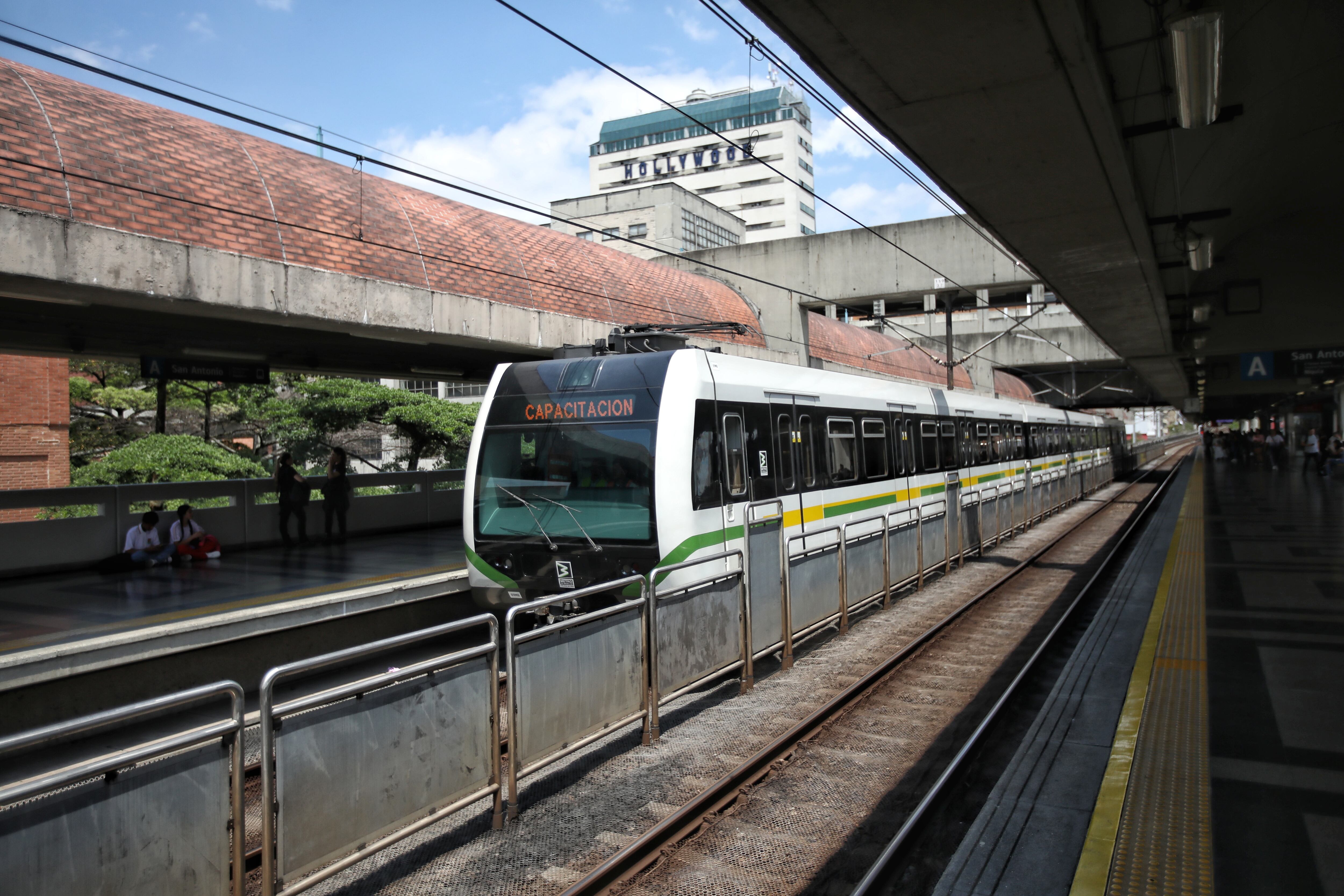 Metro de Medellin, Juan Diego Alvira