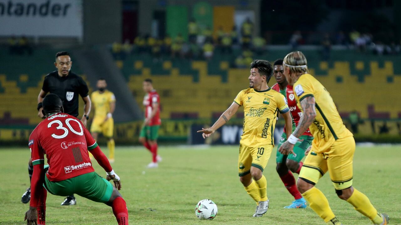 Bucaramanga venció 3 a 2 al Cortulua en el estadio Alfonso López de la capital de Santander. Foto: Dimayor.