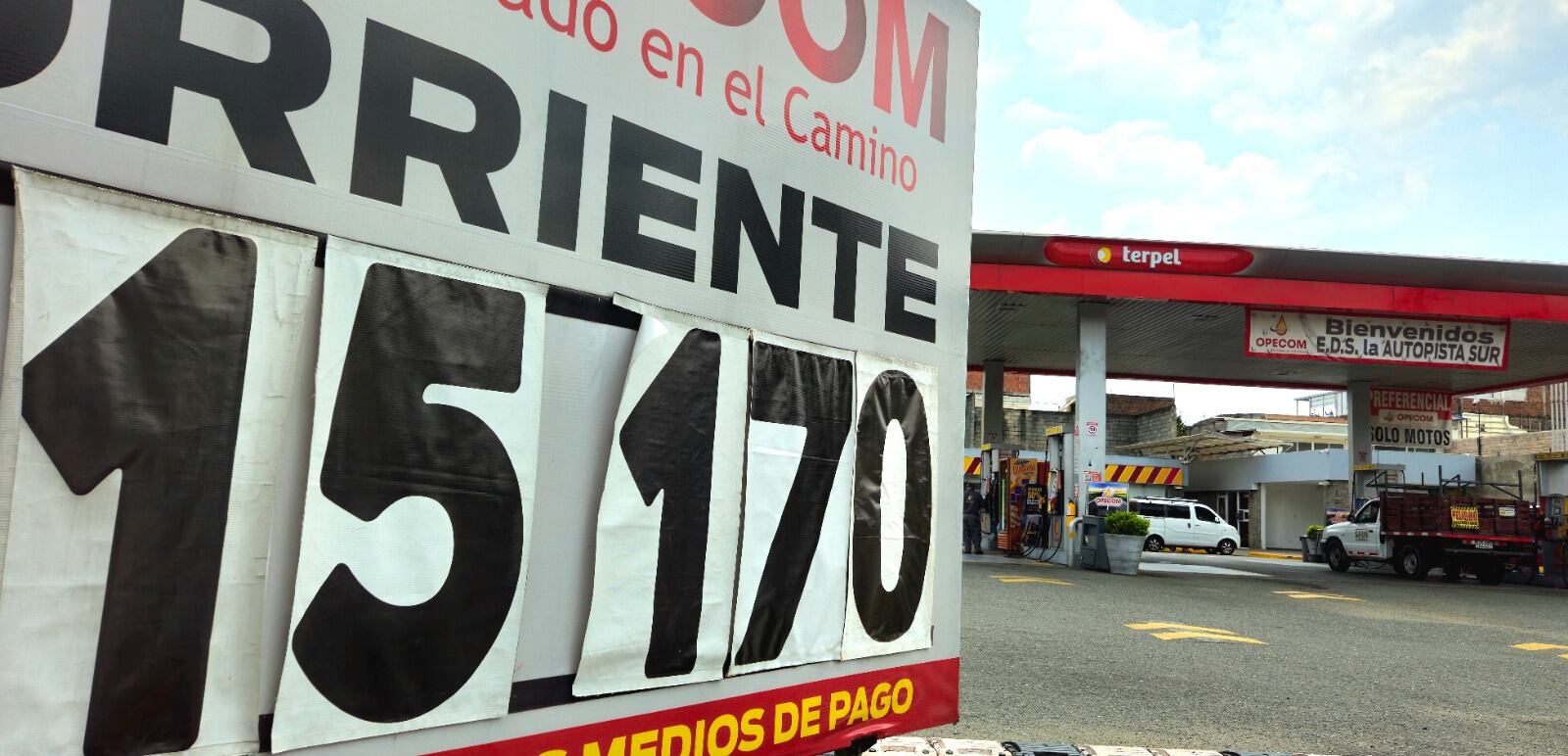 Estación de la autopista con carrera 44, sur de Cali. Foto tomada el jueves 11 de enero.