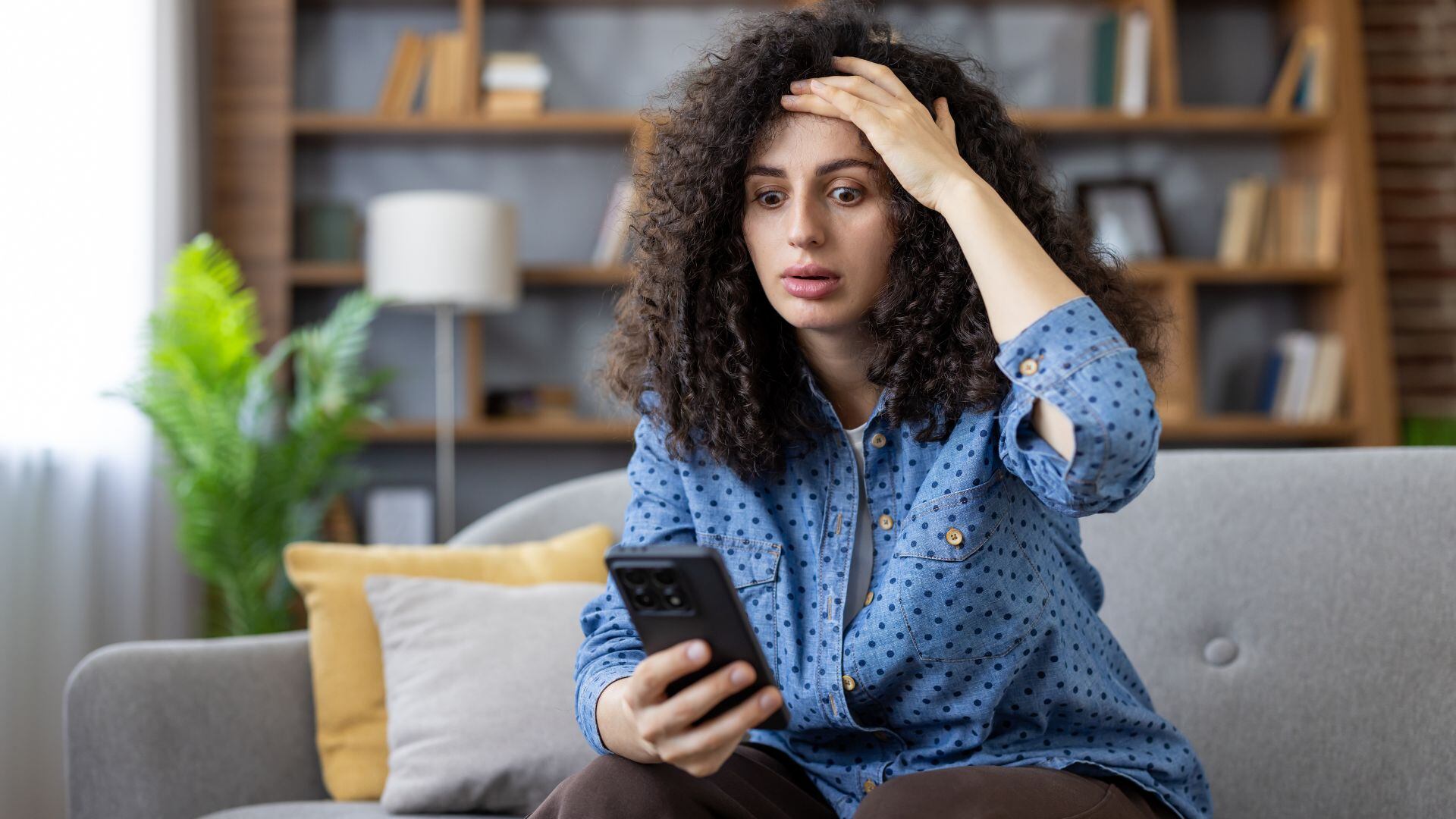 Enviar fotos de su documento de identidad por internet puede parecer inofensivo, pero sin las precauciones adecuadas puede abrir la puerta a fraudes por grandes sumas.