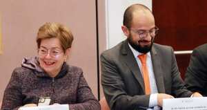 La ministra del Trabajo, Gloria Inés Ramírez Ríos, anunció que la Comisión Permanente de Concertación de Políticas Salariales y Laborales, donde se inicia el proceso de negociación para el incremento del salario mínimo para 2024, se convocará para el 28 de noviembre.