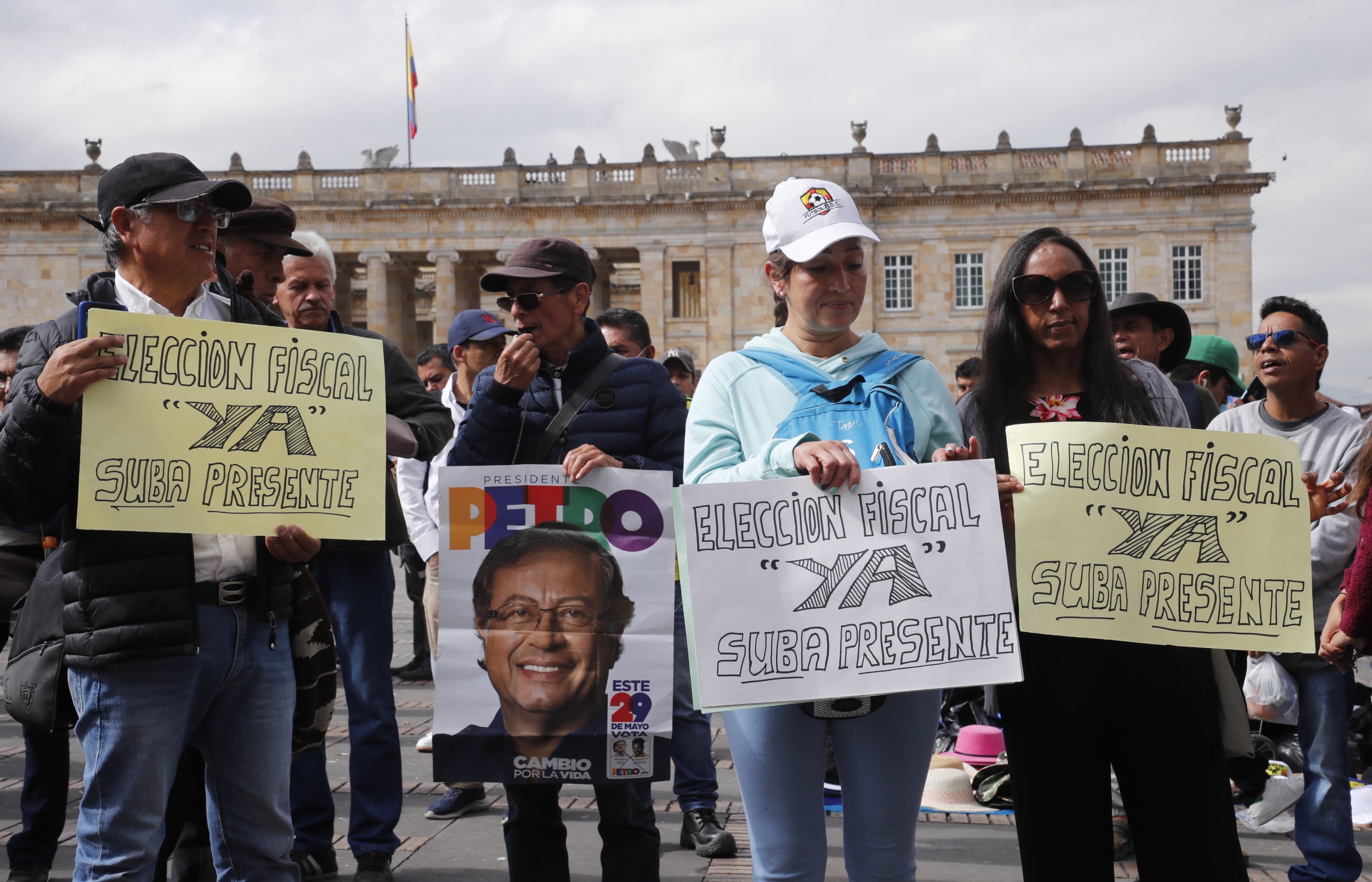 Manifestación frente a la Corte Suprema de Justicia 
Fecode, convocado por el Presidente Gustavo Petro
