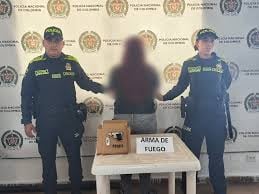 Mónica Fernanda Joven, la funcionaria del INPEC que intentó ingresar a un evento político de Paloma Valencia y Álvaro. Uribe fue condenada a prisión domiciliaria. —Foto de la Policía del Tolima