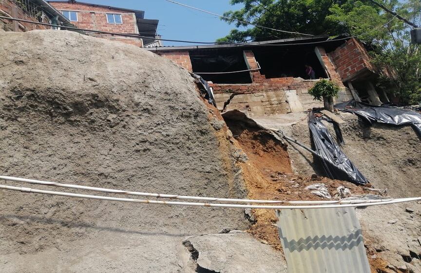 En el lugar hay una falla geológica.