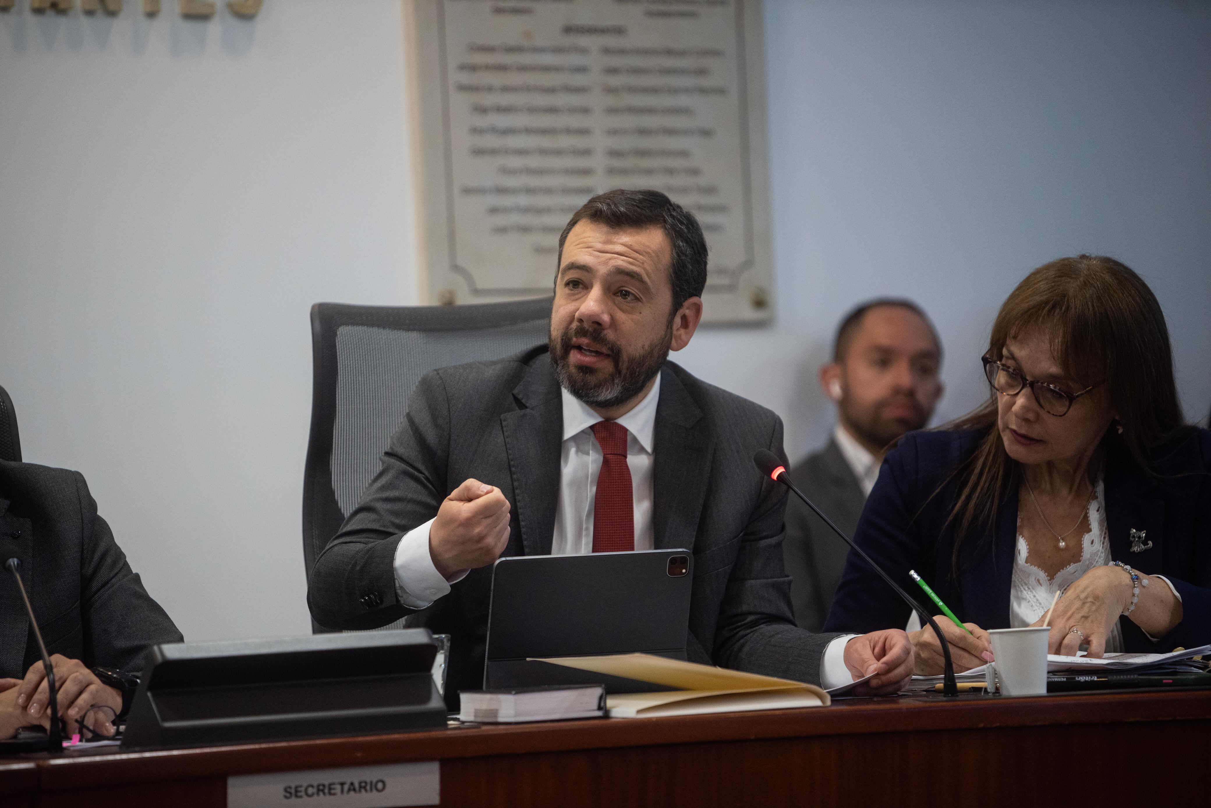 Alcalde Carlos Fernando Galán participó en el debate de control político en la Comisión Quinta de la Cámara de Representantes