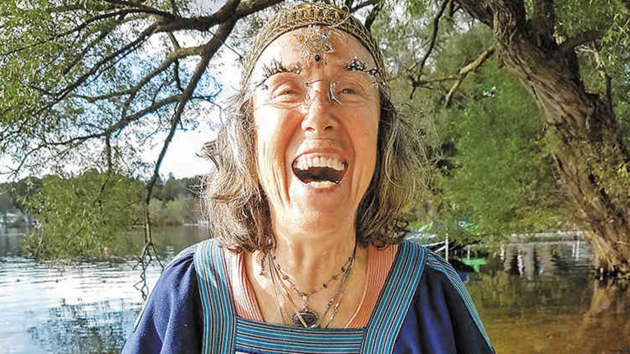 Pilarca Alvear en su finca en Cassadaga, EE.UU. En 2019 vendrá a la FilBo. Foto: John Linaza.