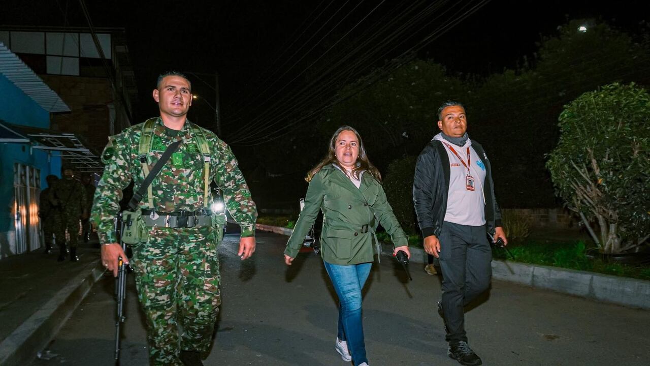 La alcaldesa de Funza, Jeimmy Villamil, durante los operativos.