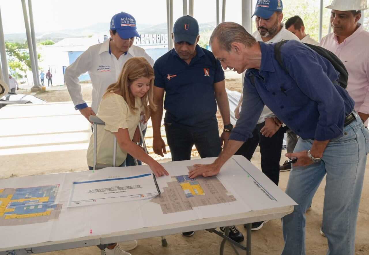 La mandataria destacó que la reubicación de las redes también está lista, de tal forma que en pocas semanas se pueda entregar el primer tramo con sus tres carriles y el espacio público.