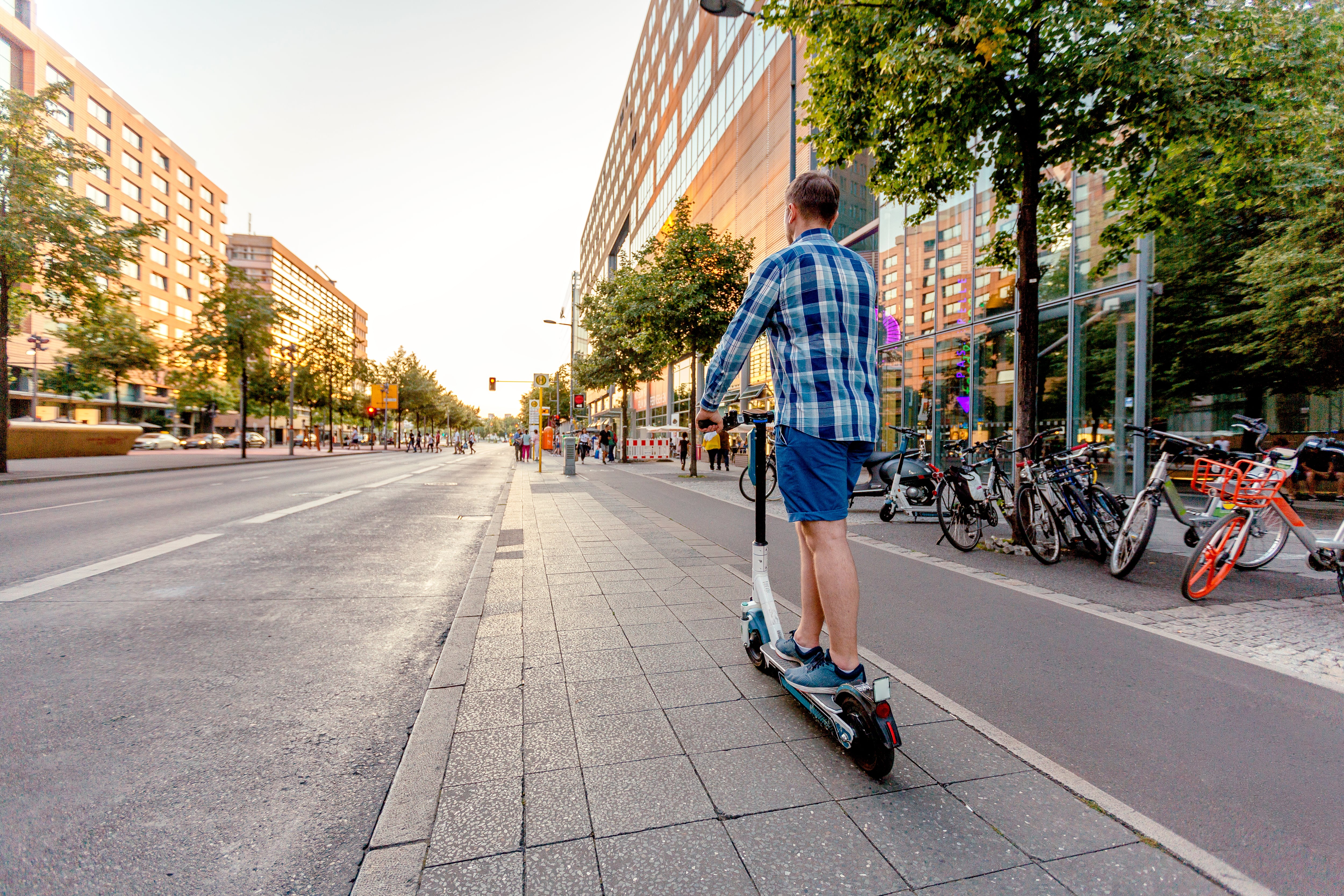 Son ligeras y fáciles de transportar, además de que no requieren de grandes esfuerzos físicos, lo que las hace accesibles para muchas personas.