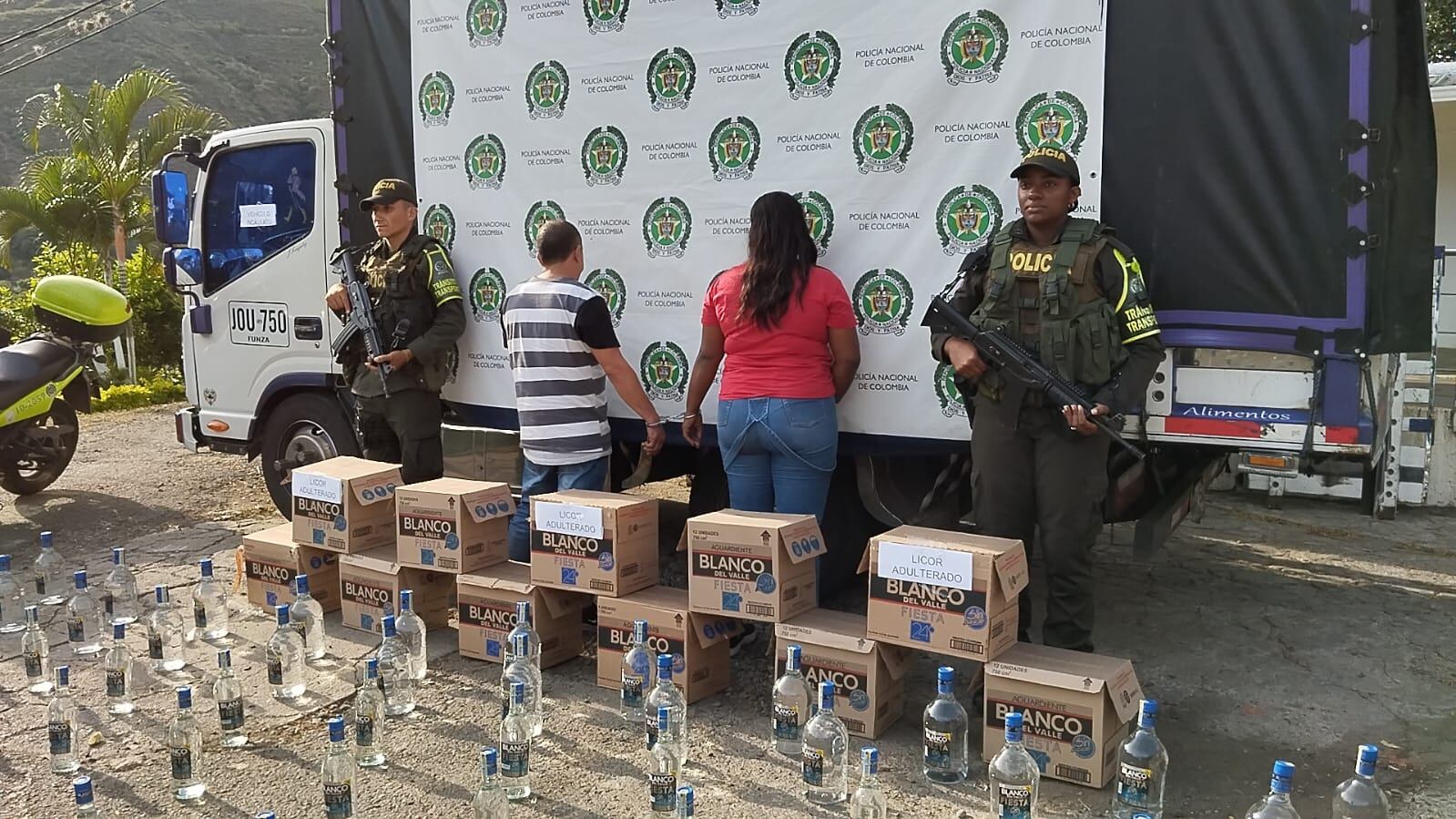 Se logró la captura en flagrancia de  dos personas, un hombre y una mujer de 42 y 36 años de edad.