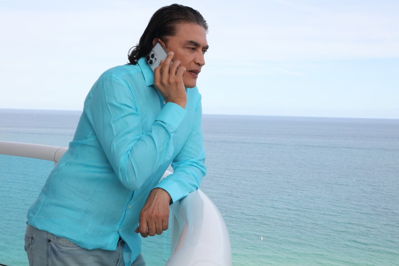 Petrovideos y otros temas fueron los que trató el exsenador Gustavo Bolívar con SEMANA.