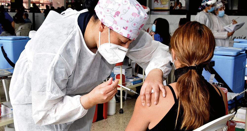 La COVID-19 es la enfermedad infecciosa causada por el coronavirus que se ha descubierto más recientemente.