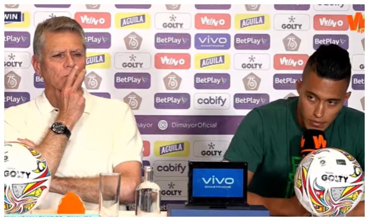 Paulo Autuori, Dt de Nacional en la rueda de prensa previa a la final