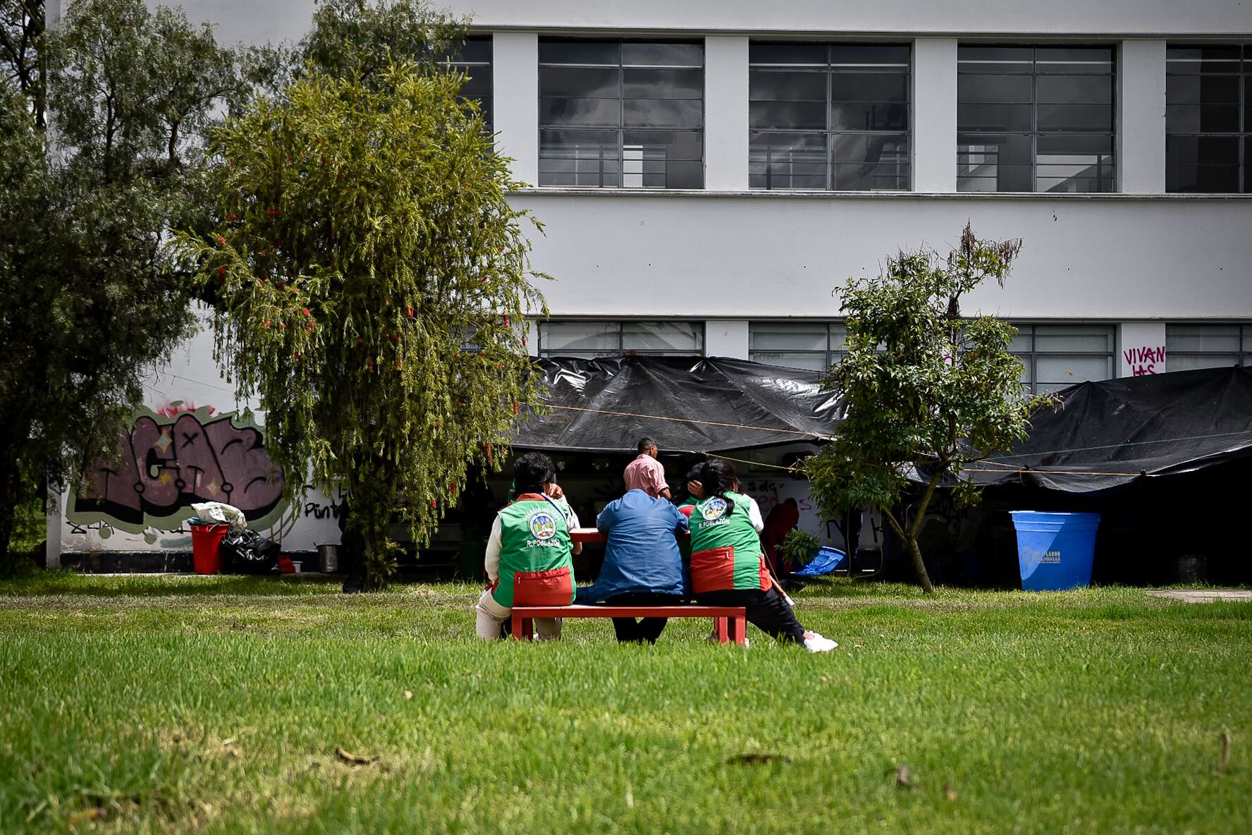 Aunque la Universidad Nacional solo había autorizado la llegada de 4 mil miembros de las comunidades, la cifra oscila entre 15 mil y 20 mil personas.