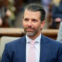Donald Trump Jr. espera para testificar en la Corte Suprema de Nueva York el miércoles 1 de noviembre de 2023, en el juicio civil por fraude contra su padre, el expresidente Donald Trump. (AP Foto/Seth Wenig)