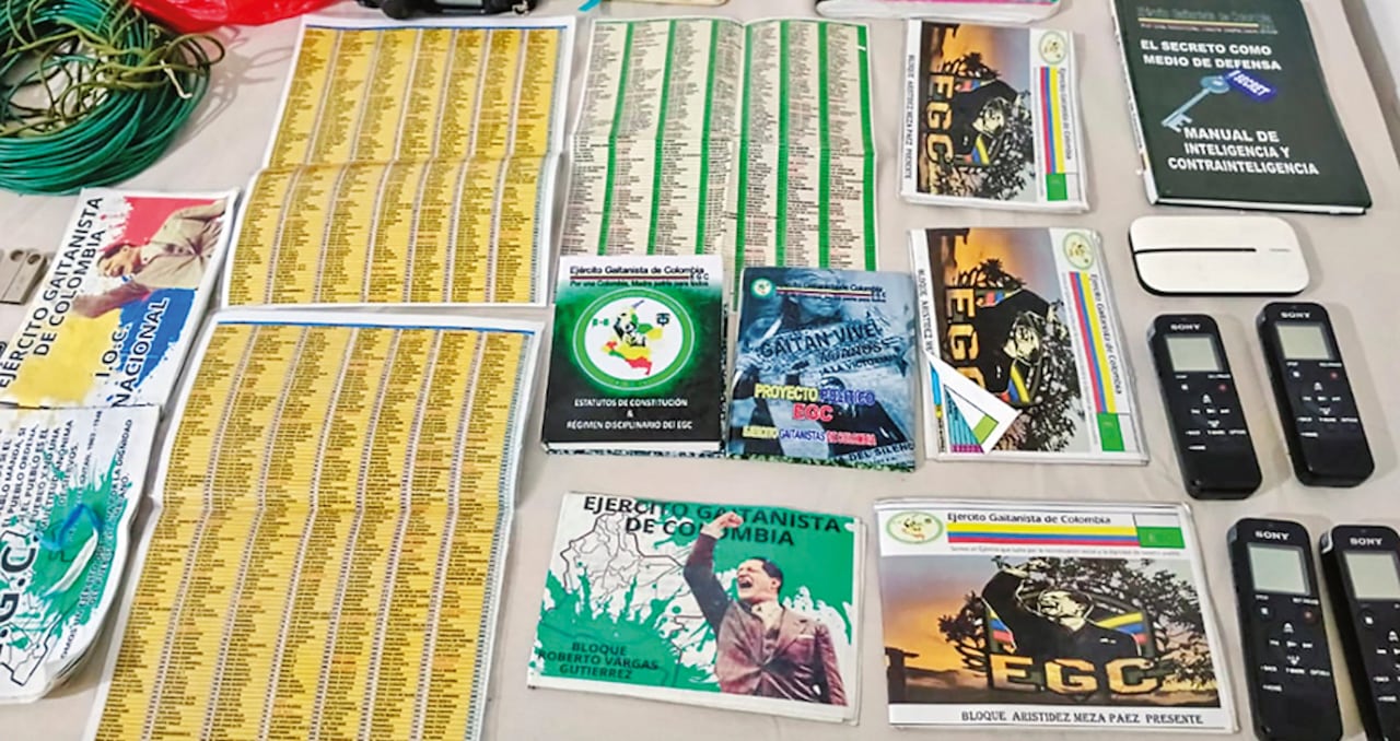 Panfletos hallados donde se escondía Chirimoya.