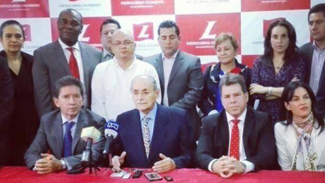 De izquiera a derecha Luis Pérez Horacio Serpa Eugeno Prieto y Sofía Gaviria.