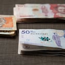 MONEDA COLOMBIANA BILLETES COLOMBIANOS, BILLETE, PLATA DINERO COLOMBIANO
BILLETE DE CINCUENTA MIL PESOS VEINTE MIL PESOS DIEZ MIL PESOS DOS MIL PESOS MONEDAS