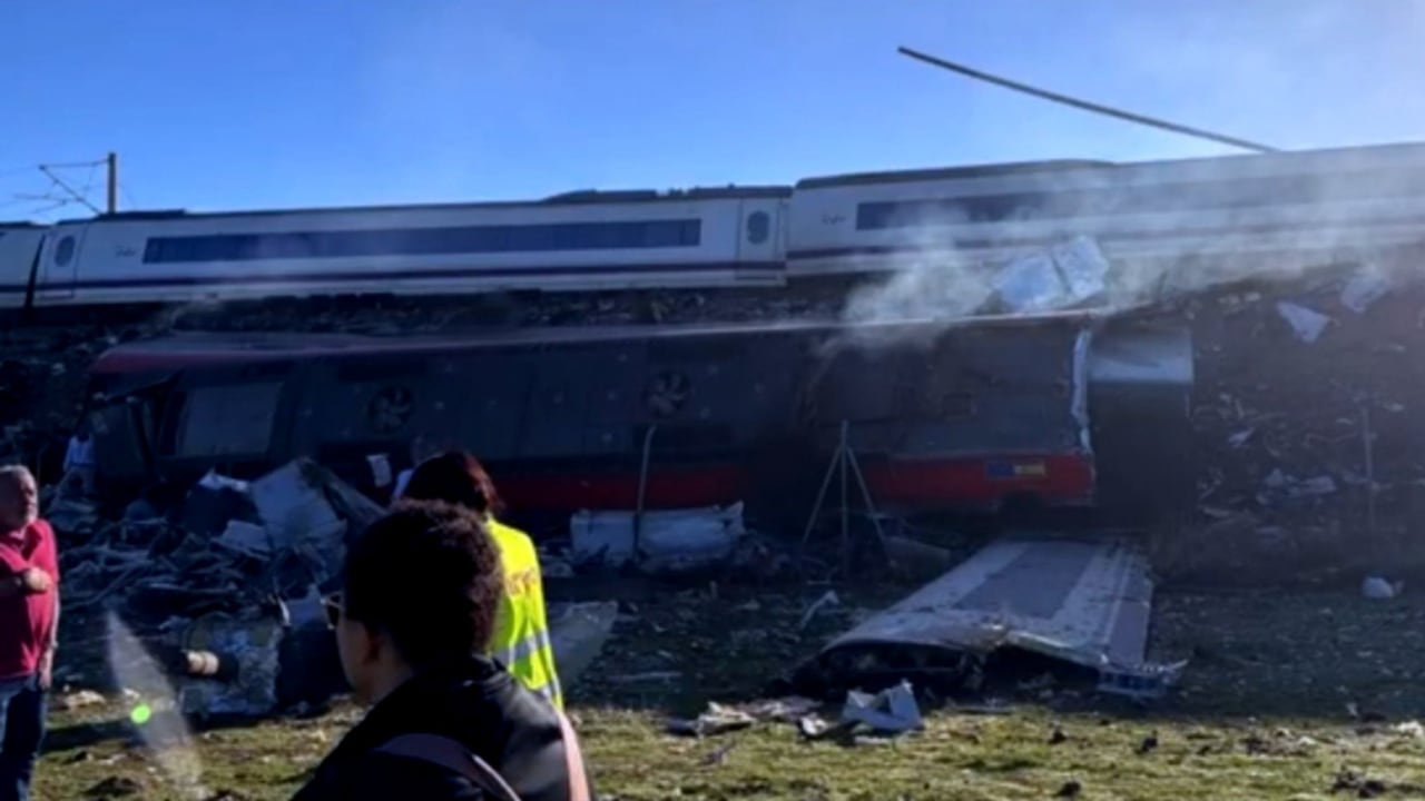Tragedia ferroviaria en España: choque de dos trenes deja al menos 46 muertos en Toledo