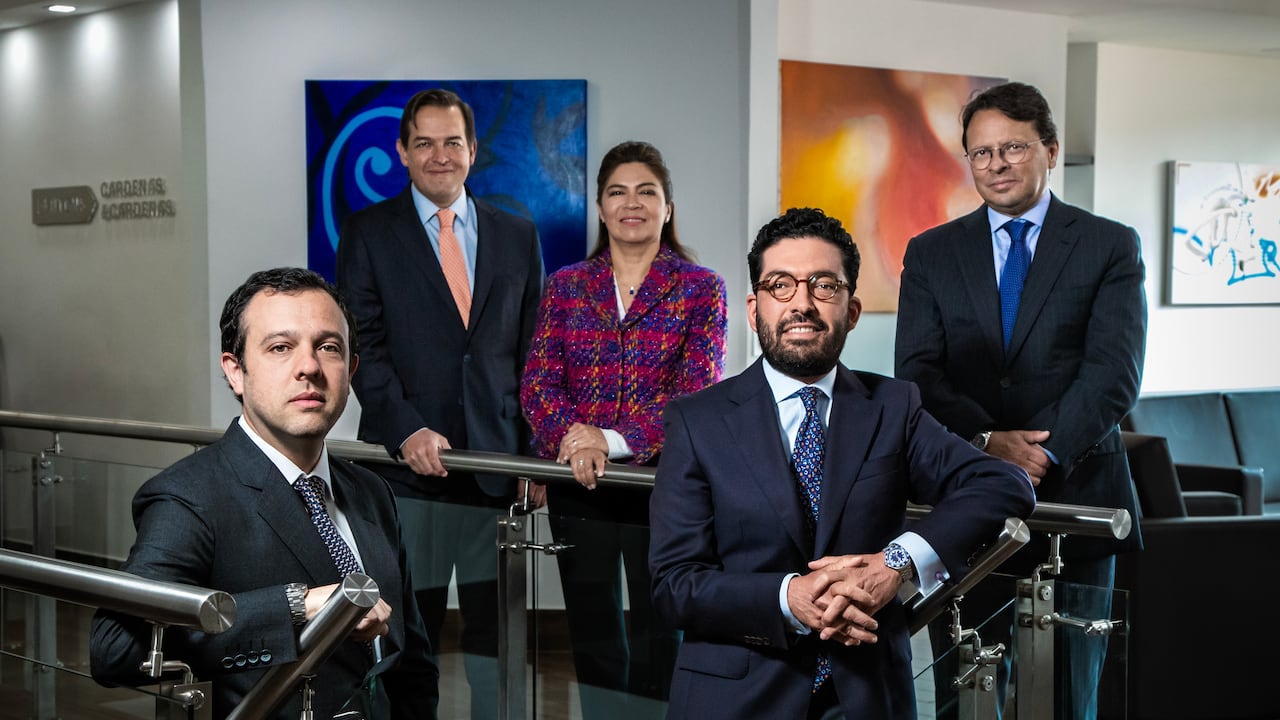De izquierda a derecha.: Santiago Miramón, Mauricio Borrero, Carmen Sanabria, Santiago González y Bernarndo Cárdenas.