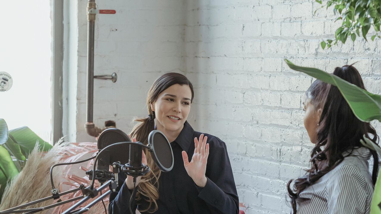 Se recomienda a los interesados actualizar su hoja de vida en la página de Magneto y aplicar a las diversas vacantes disponibles.