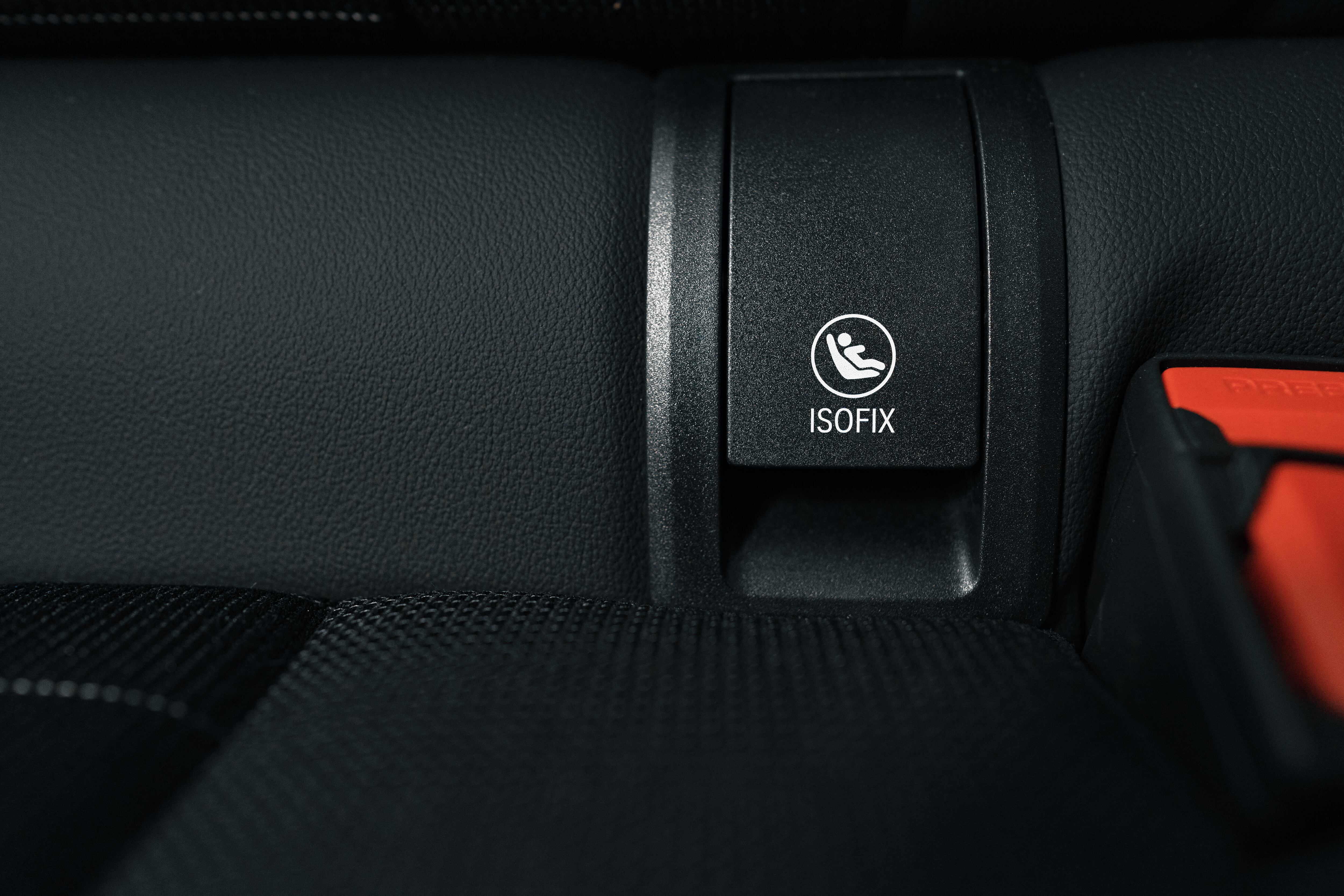 El sistema ISOFIX es calve para la seguridad de los niños que viajan en sillas infantiles.