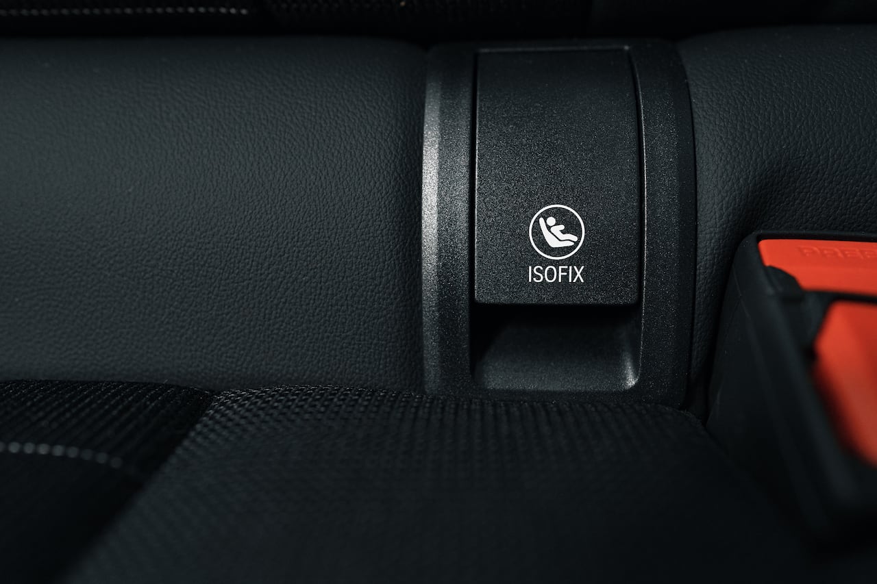 El sistema ISOFIX es calve para la seguridad de los niños que viajan en sillas infantiles.
