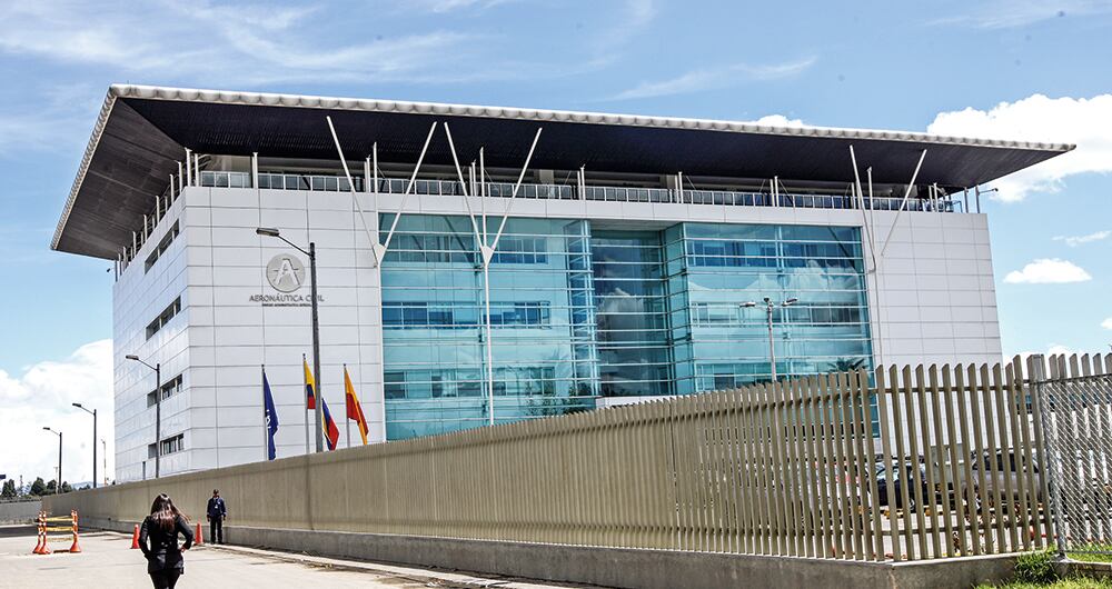   Cada entidad es autónoma para determinar su tabla de honorarios, según información suministrada por la Oficina de la Función Pública.