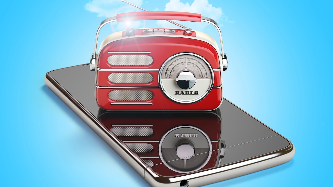 Algunos modelos de celulares Android tienen una aplicación de radio FM preinstalada.